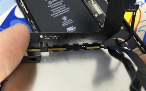 苹果换屏幕怎么知道是不是原装？2025年原装屏幕辨别技巧