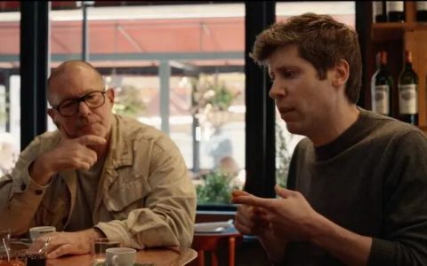 OpenAI 多款硬件首次曝光，疯狂挖角苹果硬件骨干，最快明年发布