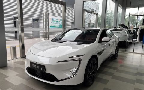 又降价了，新能源乘用车均价跌破16万元，六年来首次，纯电动车降得最狠，为什么？