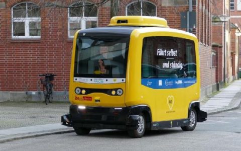 小马智行回港，文远知行紧随其后，自动驾驶开启新篇章