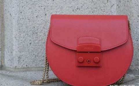 furla包包属于什么档次？furla包包档次与品牌解析