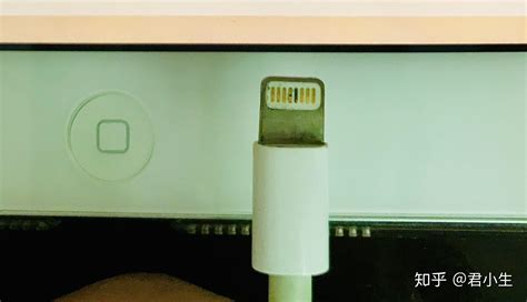苹果手机充不进电开不了机怎么解决？iPhone无法充电无法开机故障排除指南