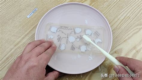手机壳发黄怎么清洗变白？实用清洁小妙招